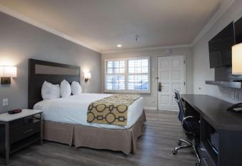 Rodeway Inn Milpitas near Great Mall allows 18 year olds to book a room