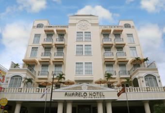 Amarelo Hotel Solo has Balcony rooms
