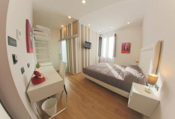 RESIDENZE CASSOLI Hotel has Balcony rooms