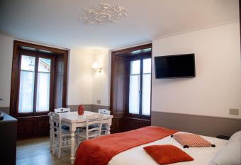 Residence Kalip   has Balcony rooms