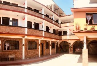 HOTEL LA GRAN MANZANA has Balcony rooms