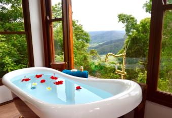 Clouds Serenity has Balcony rooms