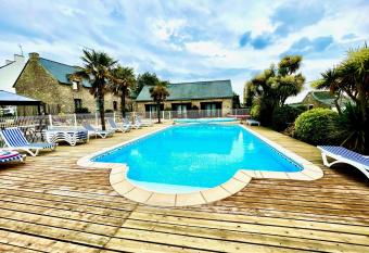 G  tes et Chambres - Les Buissonnets has Balcony rooms