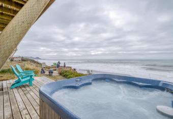 HipNautic has Balcony rooms