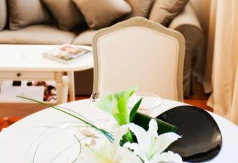 Adolfo Casa Urbana has Balcony rooms