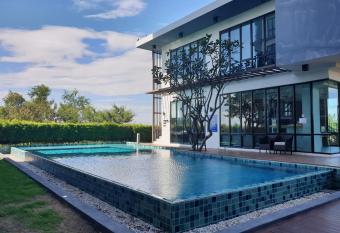 Condo ABAC Bangna by Preme Lakeview has Balcony rooms