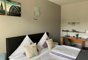 Pension J  gerhof allows 18 year olds to book a room