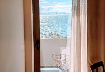 LEPANTO BEACH HOTEL has Balcony rooms