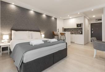 Penthouse  has Balcony rooms