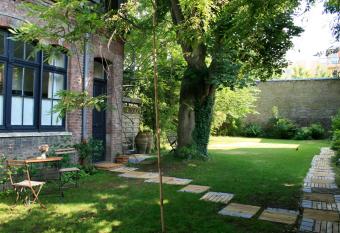 Au C  ur du Jardin has Balcony rooms