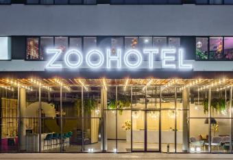 Hotel Zoo by Afrykarium Wroclaw allows 18 year olds to book a room