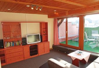 Ferienwohnung mit Wasserbett FW3 allows 18 year olds to book a room