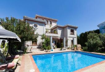 7 bedrooms villa with private pool enclosed garden and wifi at Padul has Balcony rooms