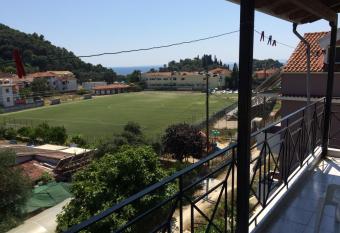 Panos Studios has Balcony rooms