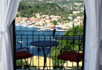 Villa Polyxeni has Balcony rooms