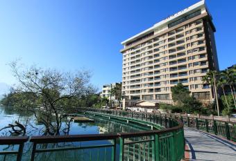 Sun Moon Lake Hotel allows 18 year olds to book a room