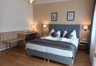 Pension Amelie has Balcony rooms