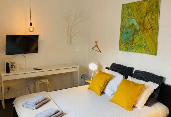 L   atelier St Remacle has Balcony rooms