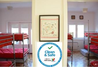 AirPorto Hostel allows 18 year olds to book a room