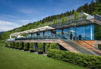 Landhotel Sch  nberghof & G  stehaus Enzinger has Balcony rooms