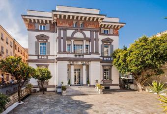 Hotel Milano allows 18 year olds to book a room