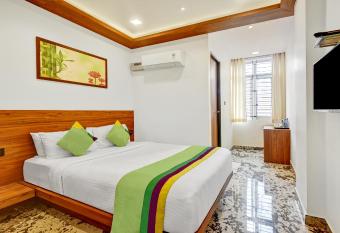 Itsy By Treebo - Shrey S Inn Mallandur Road allows 18 year olds to book a room