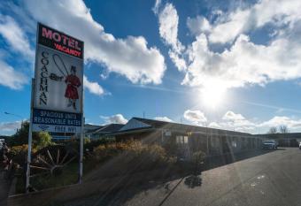 Coachman Motel allows 18 year olds to book a room
