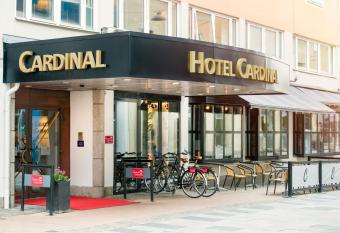 Clarion Collection Hotel Cardinal allows 18 year olds to book a room