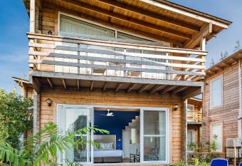 Living Room Beach Resort has Balcony rooms