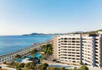 Esperos Mare Resort allows 18 year olds to book a room