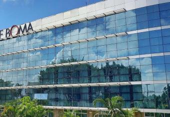 The Boma Nairobi has rooms with a private hot tub