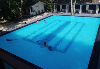 Jagabay Resort & Surfing School has Smoking/Balcony rooms