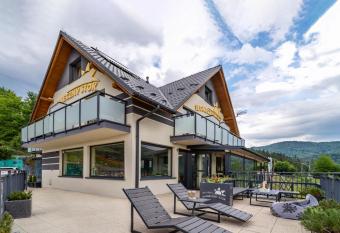 S  oneczny Stok has Balcony rooms