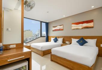 CODI SEA Hotel & Travel allows 18 year olds to book a room