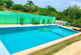 See Belize RELAXING Sea View Studio with Infinity Pool & Overwater Deck has Balcony rooms
