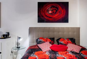 Home stay Gent self check-in service allows 18 year olds to book a room