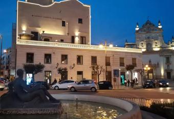 Castello Castriota Scanderbeg allows 18 year olds to book a room