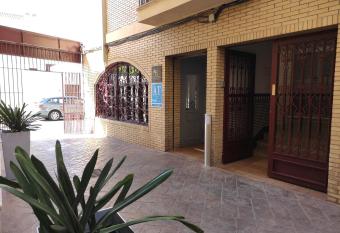 Apartamentos Puerta del Sur allows 18 year olds to book a room