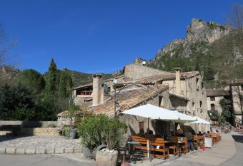 La Taverne de l Escuelle has Balcony rooms