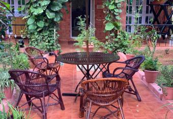 Yelagiri Villa allows 18 year olds to book a room