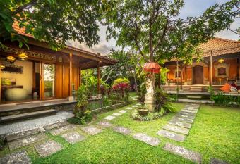 Tiis Garden Puri Villas has Balcony rooms