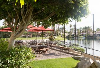 The Chateau At Lake La Quinta has Balcony rooms