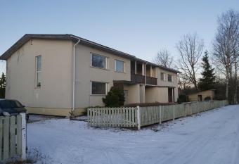 Saarem  e has Balcony rooms