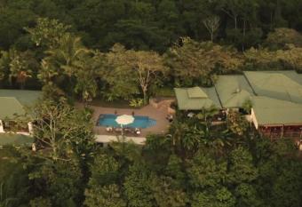 Alma de Ojochal allows 18 year olds to book a room