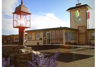 Sage N Sand Motel allows 18 year olds to book a room
