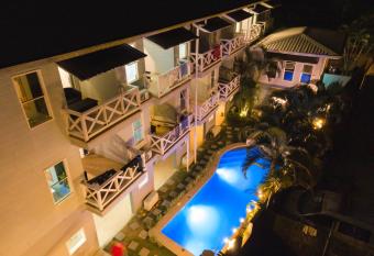 Hotel Santa Teresa allows 18 year olds to book a room