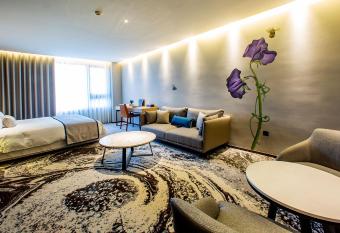 JSL hotel has Balcony rooms