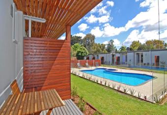 Riverside Ocean Grove has Balcony rooms