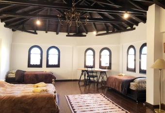 Karpofora Traditional Guesthouse allows 18 year olds to book a room