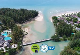 Apsara Beachfront Resort & Villa - SHA Extra Plus has Balcony rooms